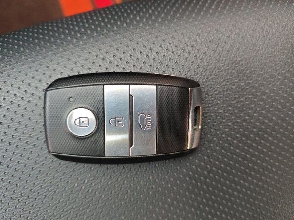 Kia Stonic 2021, 24700 км, за 9732 USD - фото 8