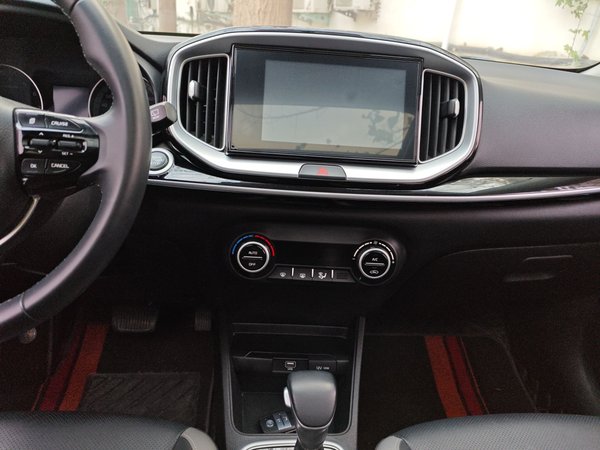 Kia Stonic 2021, 24700 км, за 9732 USD - фото 12
