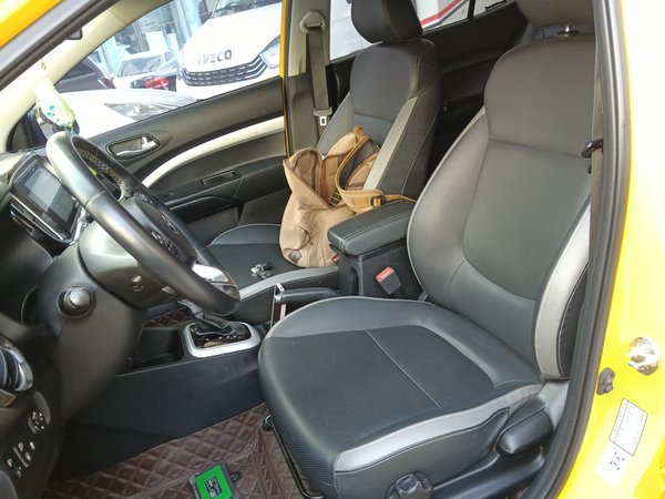 Kia KX1 Stonic 2021, 62000 км, за 7738 USD - фото 18