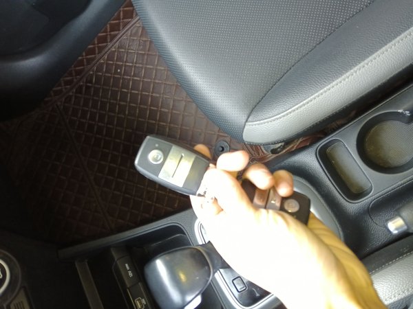 Kia KX1 Stonic 2021, 62000 км, за 7738 USD - фото 12