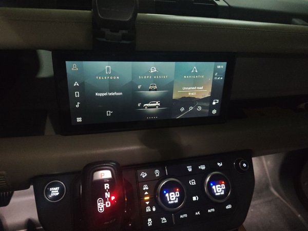 Land Rover Defender 2020, 78000 км, за 76947 USD - фото 16