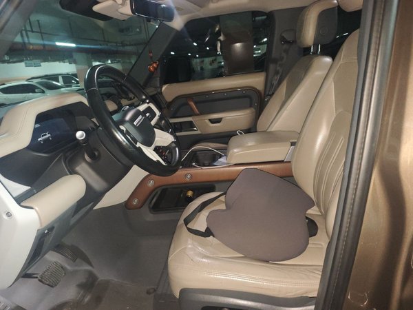 Land Rover Defender 2020, 78000 км, за 76947 USD - фото 14