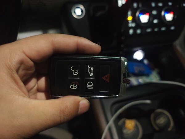 Land Rover Defender 2020, 78000 км, за 76947 USD - фото 17