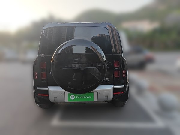Land Rover Defender 2023, 81400 км, за 63934 USD
