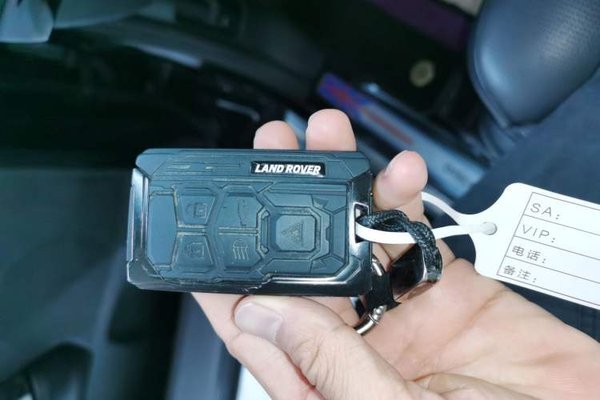 Land Rover Discovery 2017, 100600 км, за 30511 USD - фото 24
