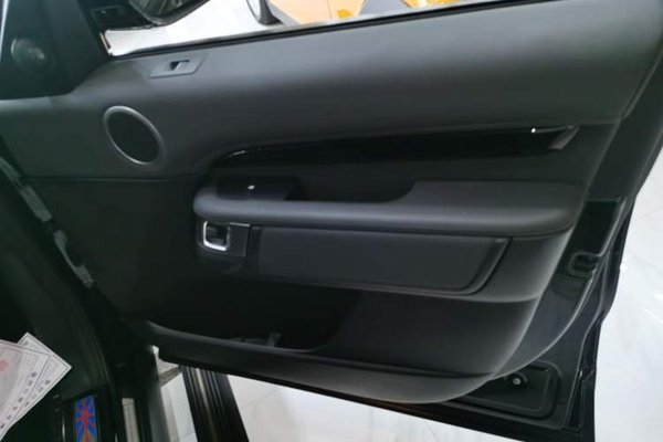 Land Rover Discovery 2017, 100600 км, за 30511 USD - фото 25