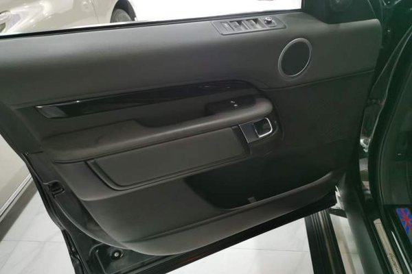Land Rover Discovery 2017, 100600 км, за 30511 USD - фото 27