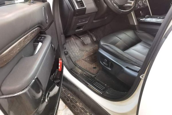 Land Rover Discovery 2019, 85700 км, за 35754 USD - фото 16
