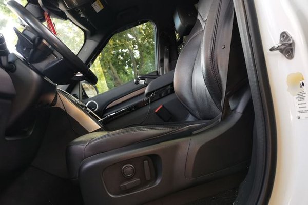 Land Rover Discovery 2019, 85700 км, за 35754 USD - фото 15