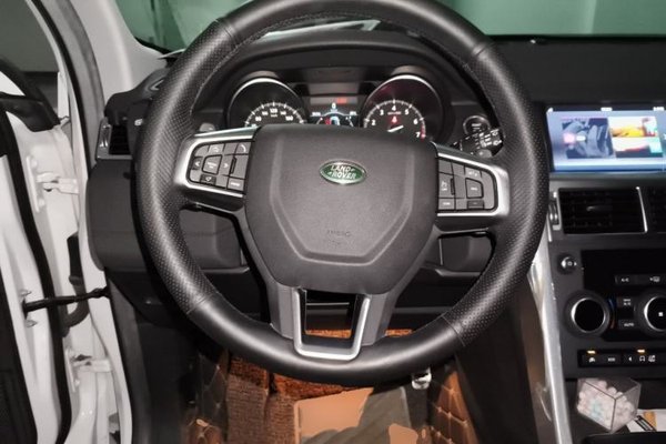 Land Rover Discovery Sport 2017, 63200 км, за 10896 USD - фото 10