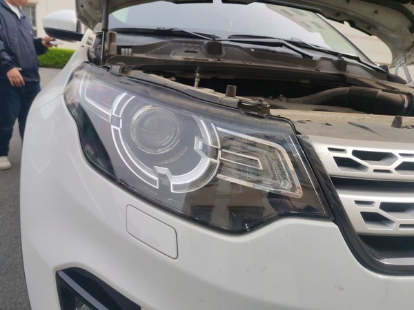 Land Rover Discovery Sport 2017, 95399 км, за 13575 USD