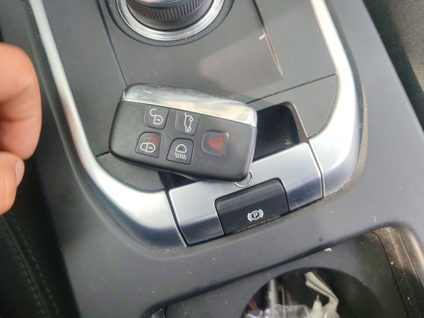 Land Rover Discovery Sport 2017, 95399 км, за 13575 USD - фото 12