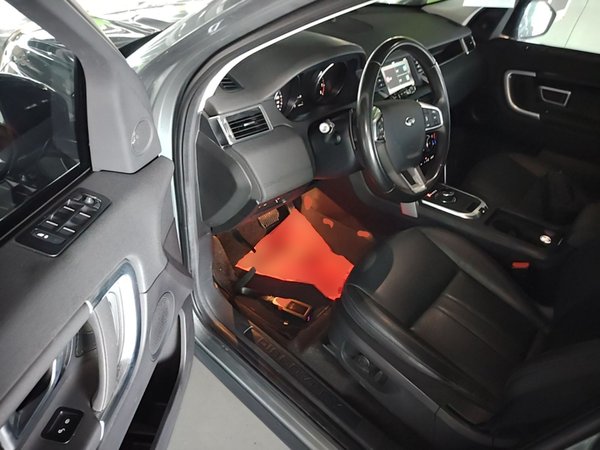 Land Rover Discovery Sport 2018, 106600 км, за 13959 USD - фото 19