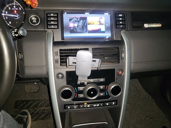 Land Rover Discovery Sport 2018, 43200 км, за 13778 USD - фото 14