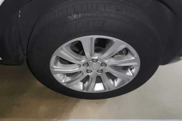 Land Rover Discovery Sport 2019, 106300 км, за 14367 USD