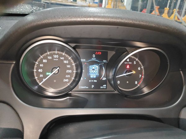 Land Rover Discovery Sport 2019, 118400 км, за 13332 USD - фото 19