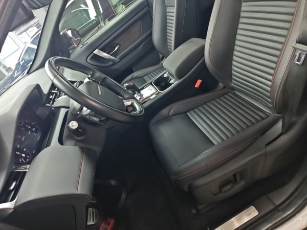 Land Rover Discovery Sport 2020, 63200 км, за 17828 USD - фото 18