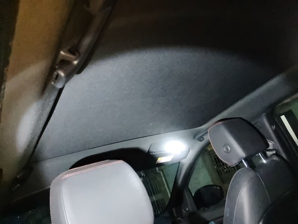 Land Rover Discovery Sport 2021, 39600 км, за 21217 USD - фото 16