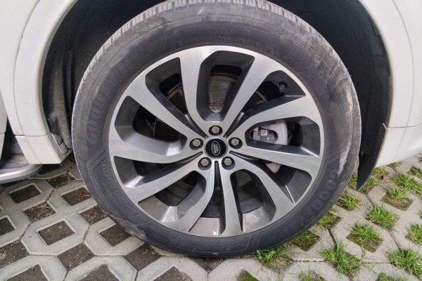 Land Rover Discovery Sport 2024, 24300 км, за 23572 USD - фото 8