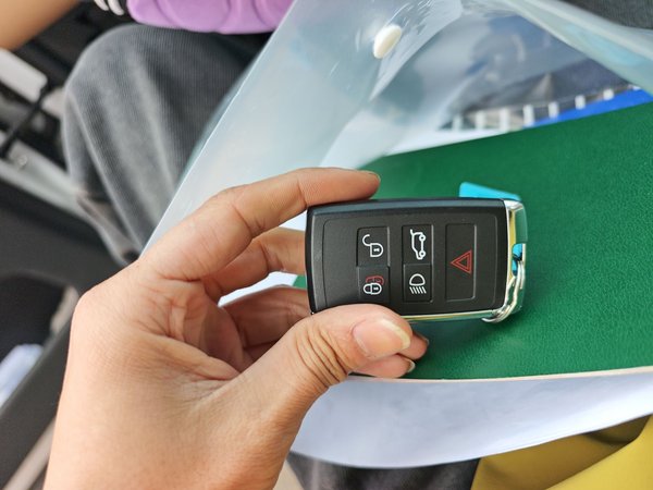 Land Rover Discovery Sport 2025, 5900 км, за 30386 USD - фото 9