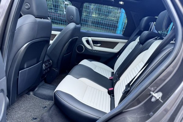 Land Rover Discovery Sport New Energy 2021, 61800 км, за 19279 USD - фото 23