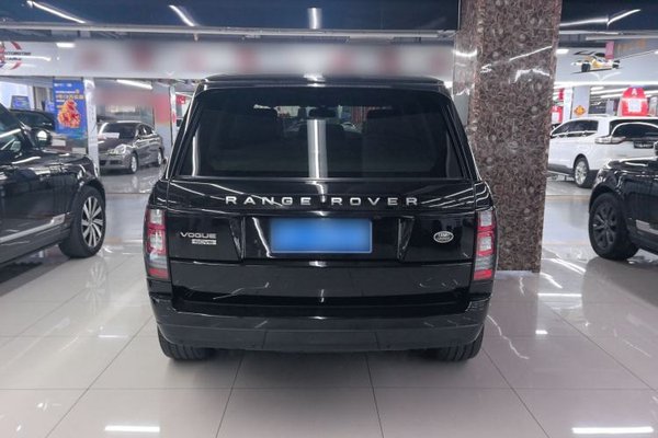 Land Rover Range Rover 2015, 73100 км, за 59355 USD