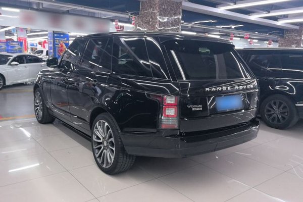 Land Rover Range Rover 2015, 73100 км, за 59355 USD