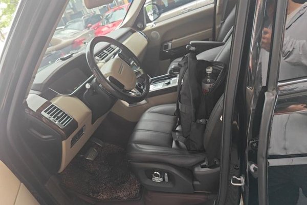 Land Rover Range Rover 2017, 144200 км, за 74447 USD - фото 17