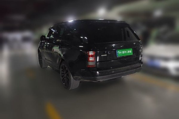 Land Rover Range Rover 2015, 111400 км, за 61822 USD