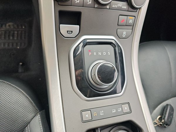 Land Rover Range Rover Evoque 2016, 163100 км, за 11948 USD - фото 15