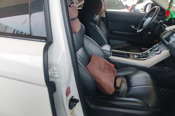 Land Rover Range Rover Evoque 2017, 73400 км, за 9919 USD - фото 28
