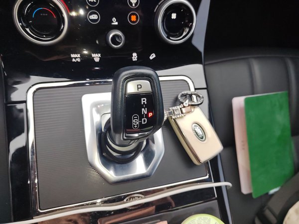 Land Rover Range Rover Evoque 2020, 33600 км, за 22380 USD - фото 17