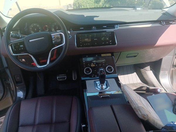Land Rover Range Rover Evoque 2023, 29400 км, за 26732 USD - фото 6