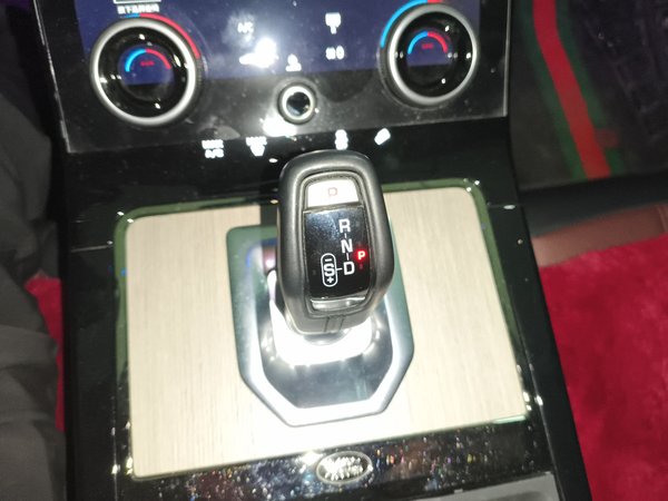 Land Rover Range Rover Evoque 2023, 25200 км, за 29264 USD - фото 15