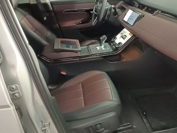 Land Rover Range Rover Evoque 2023, 31500 км, за 23104 USD - фото 9