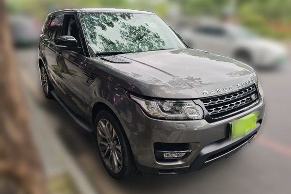 Land Rover Range Rover Sport 2014, 68000 км, за 39230 USD