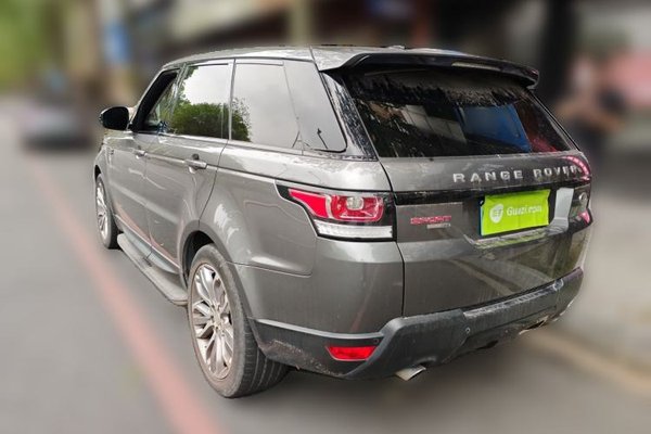 Land Rover Range Rover Sport 2014, 68000 км, за 39230 USD