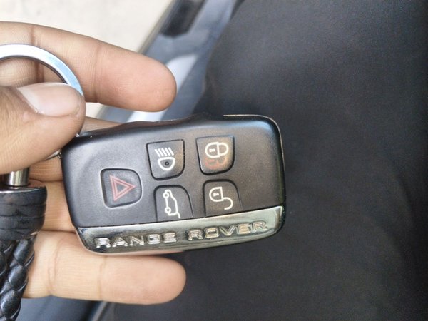 Land Rover Range Rover Velar 2018, 127200 км, за 23951 USD - фото 9