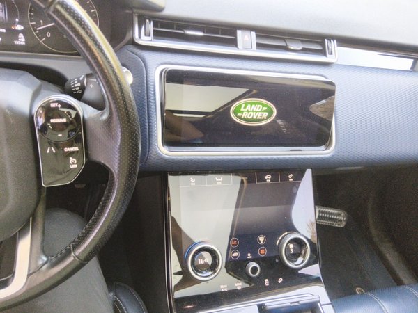 Land Rover Range Rover Velar 2018, 127200 км, за 23951 USD - фото 14