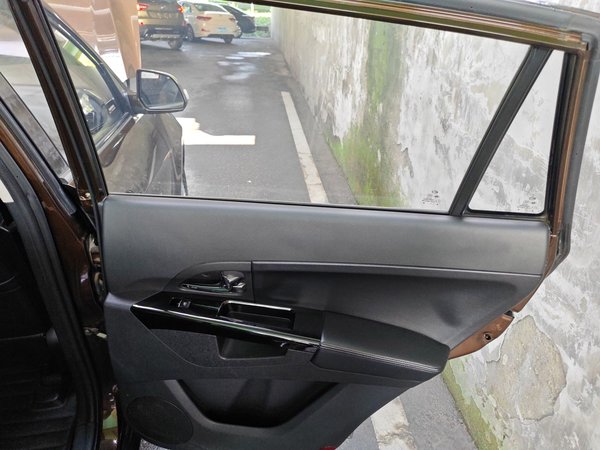 Land X5 2013, 72900 км, за 3405 USD - фото 15