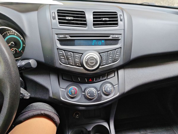 Land X5 2013, 72900 км, за 3405 USD