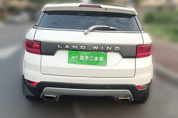 Land X7 2015, 106800 км, за 2923 USD