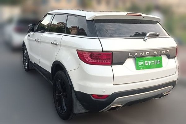 Land X7 2015, 106800 км, за 2923 USD