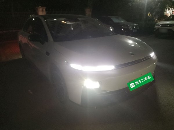 Leapmotor B01 2025, 10900 км, за 14596 USD