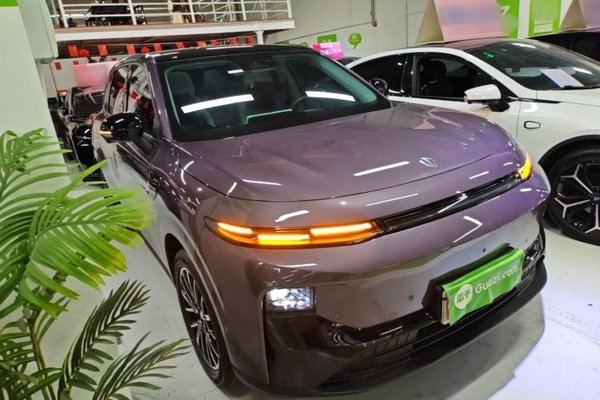 Leapmotor B10 2025, 18600 км, за 13988 USD