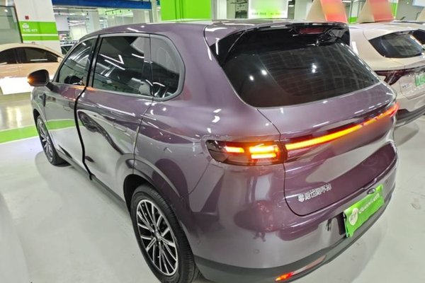 Leapmotor B10 2025, 18600 км, за 13988 USD