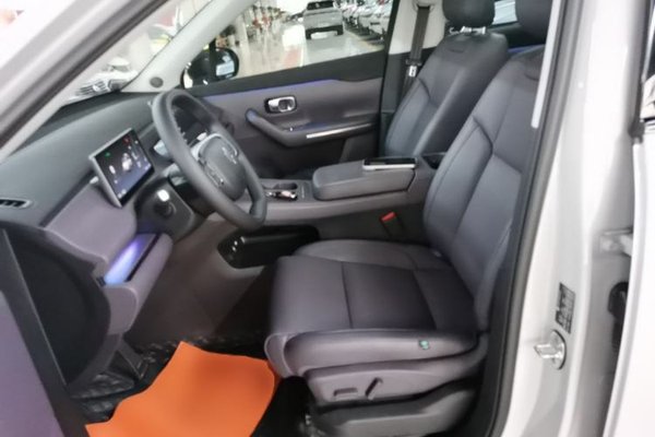 Leapmotor C10 2024, 26600 км, за 17112 USD - фото 22