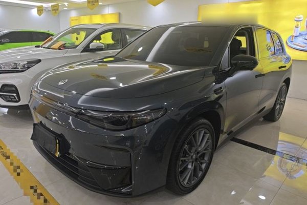 Leapmotor C10 · 2024 год