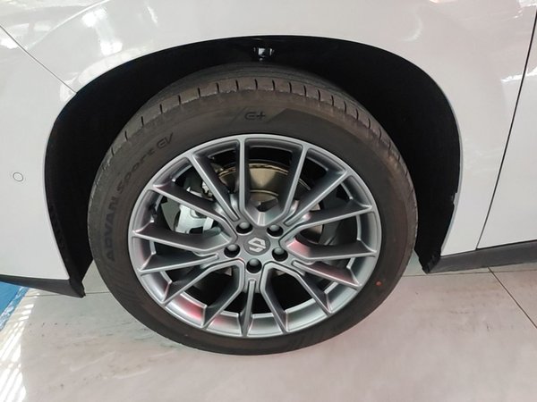 Leapmotor C10 2026, 13800 км, за 19240 USD - фото 8