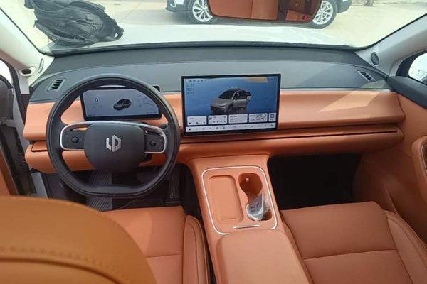 Leapmotor C10 2026, 18000 км, за 19127 USD - фото 12